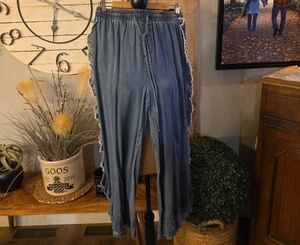 Frayed Hem Denim Pants